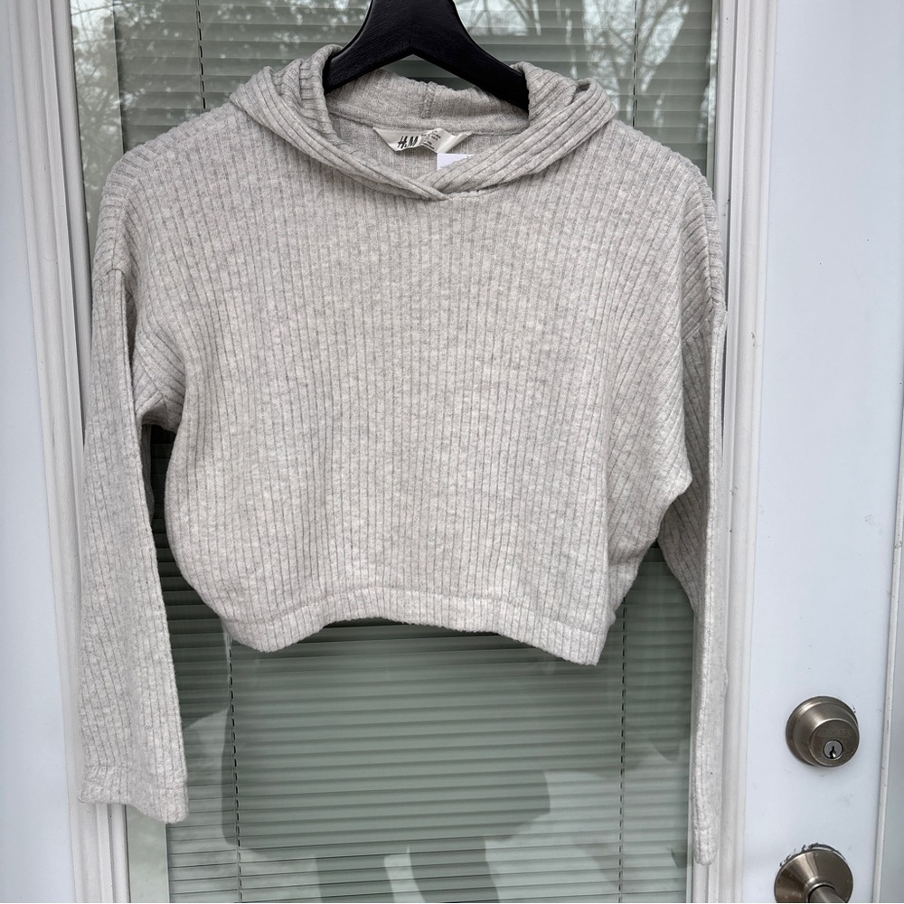 NWT Girls 9-10 H&M Soft Spun Ribbed Hoodie Alo Dup Cropped Cozy Athleisure